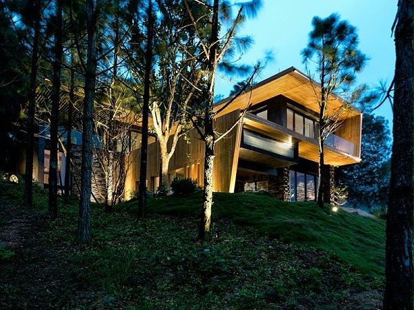 Teak-House-–-A-modern-wooden-house-design-interplay-between-culture-and-environment-24