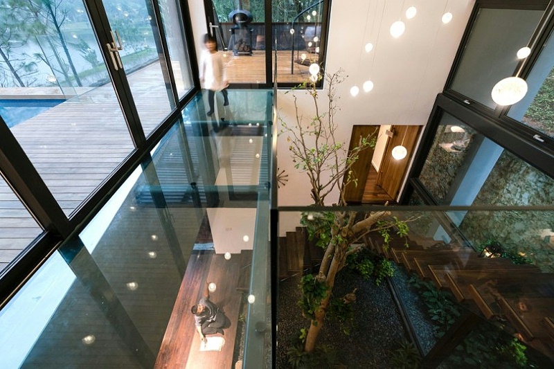 Teak-House-–-A-modern-wooden-house-design-interplay-between-culture-and-environment-14