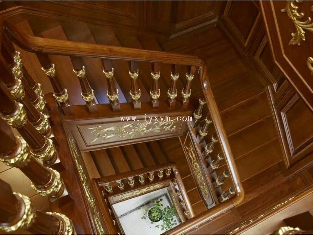 楼梯间柚木实木楼梯04